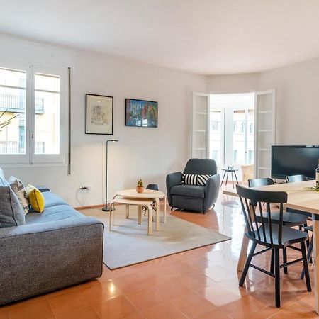 New Top Floor Apt With A Lot Of Light & Aircon ชีโรนา ภายนอก รูปภาพ
