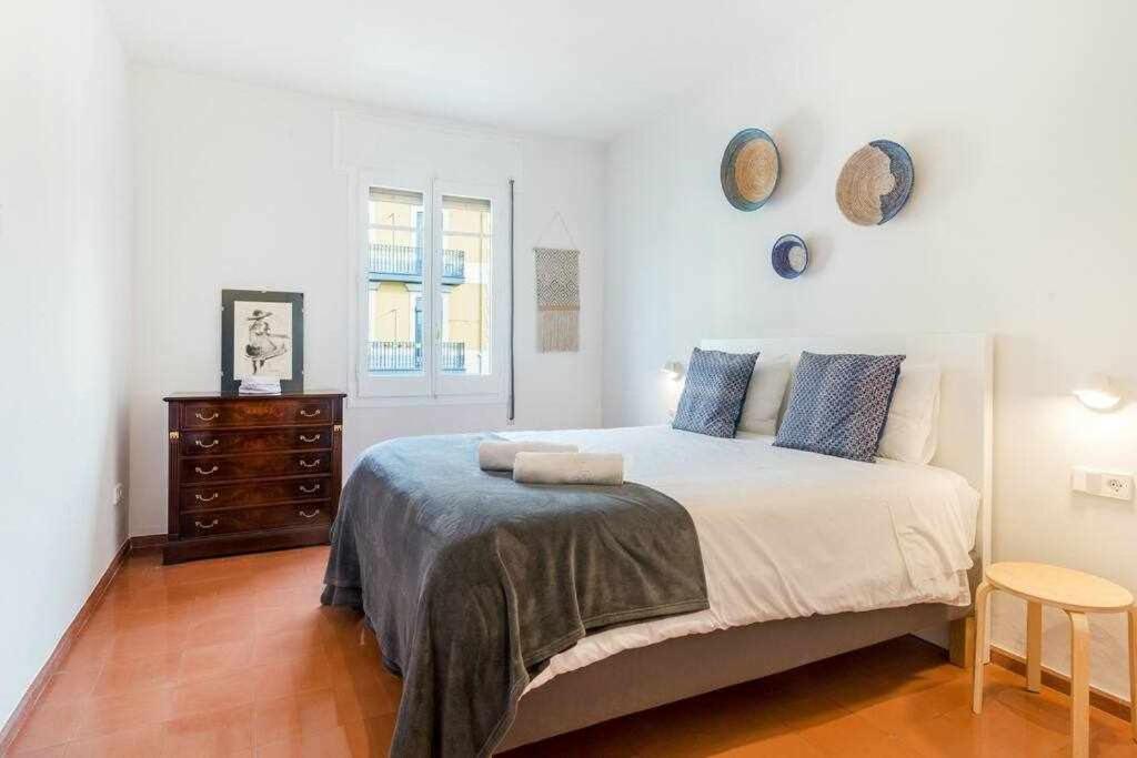 New Top Floor Apt With A Lot Of Light & Aircon ชีโรนา ภายนอก รูปภาพ